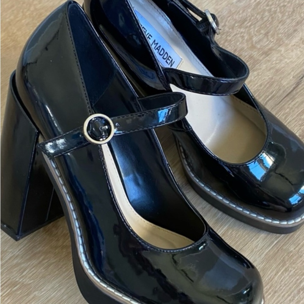 STEVE MADDEN NEW MINGLE PUMP Shiny Black Platform Mary Jane style Heels 9M
